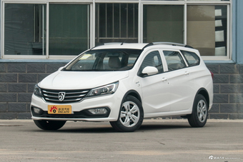 宝骏310W汽车